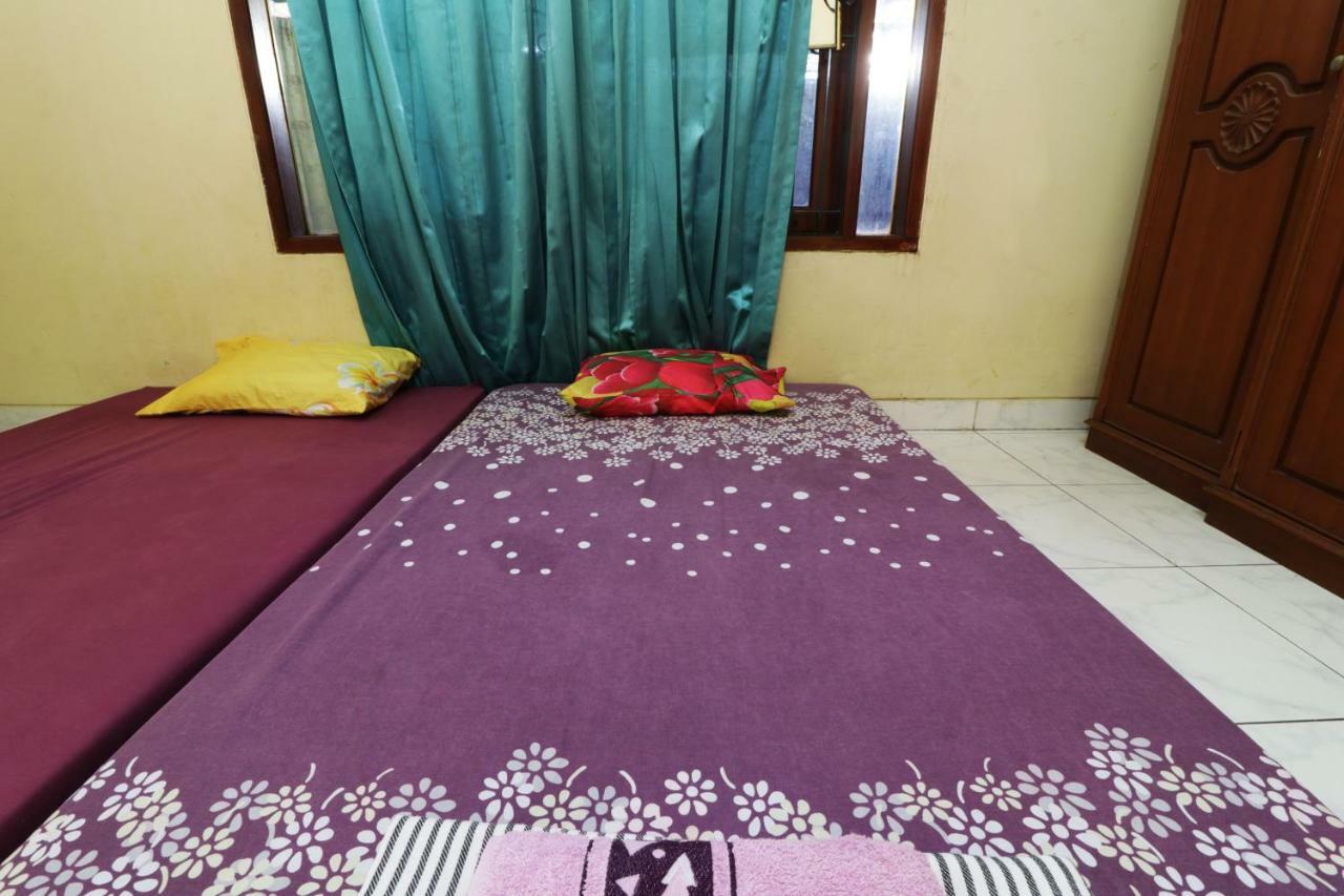 Auberge de jeunesse Backpack Syariah Cempaka Putih Barat à Jakarta Extérieur photo