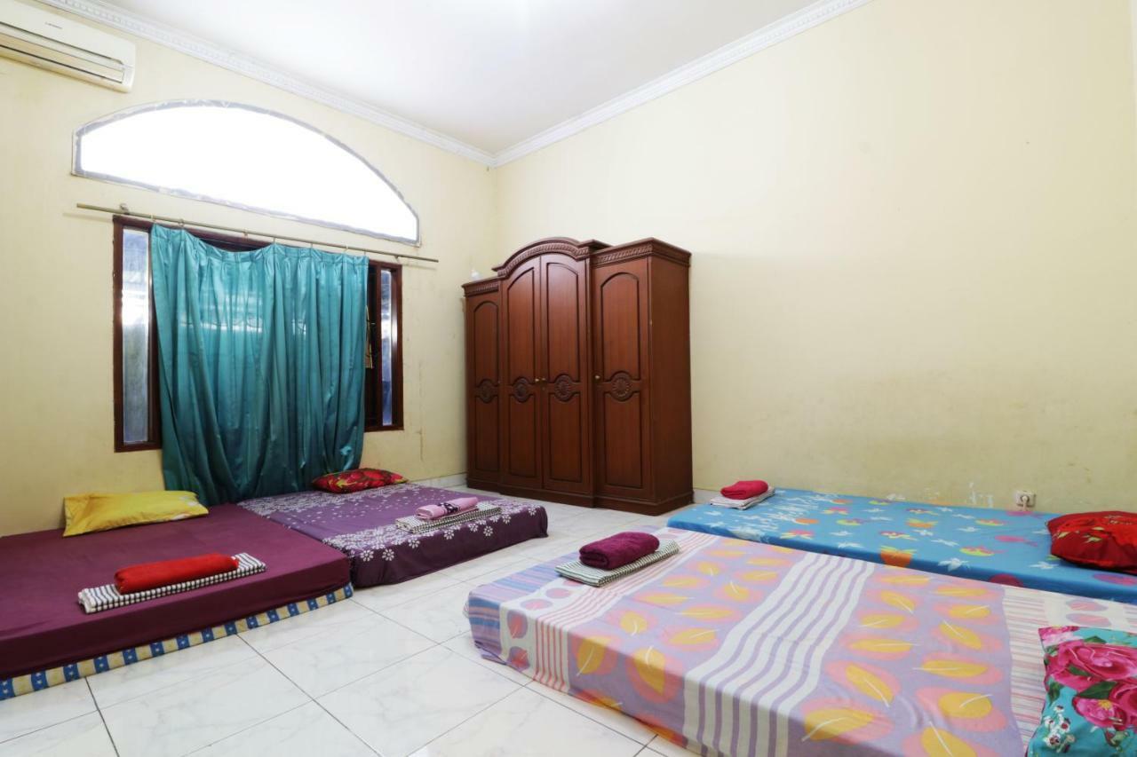Auberge de jeunesse Backpack Syariah Cempaka Putih Barat à Jakarta Extérieur photo