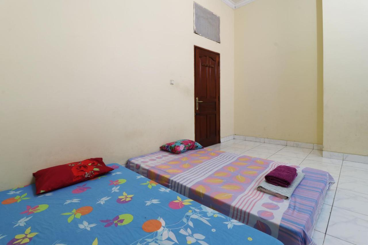 Auberge de jeunesse Backpack Syariah Cempaka Putih Barat à Jakarta Extérieur photo
