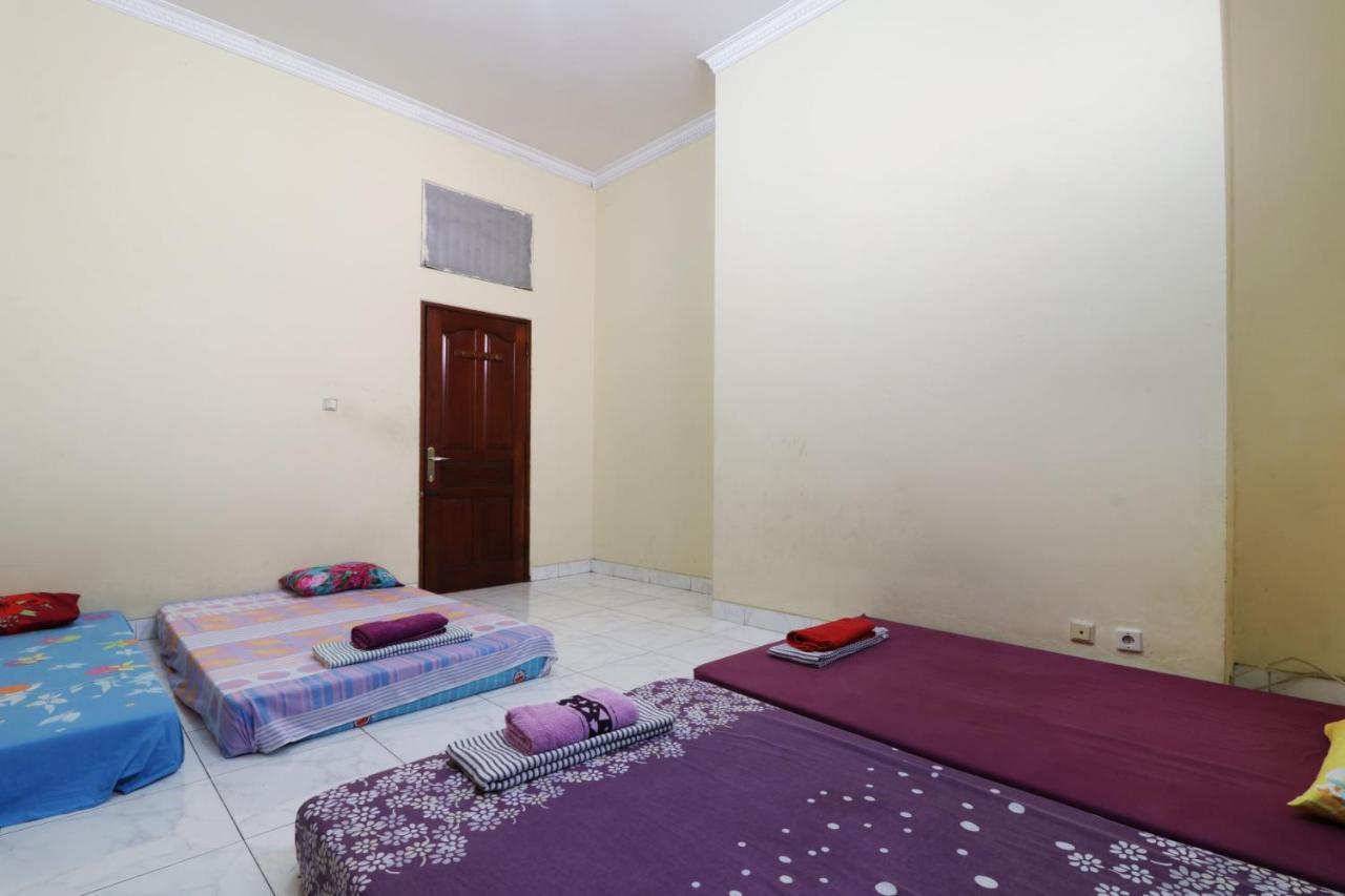 Auberge de jeunesse Backpack Syariah Cempaka Putih Barat à Jakarta Extérieur photo